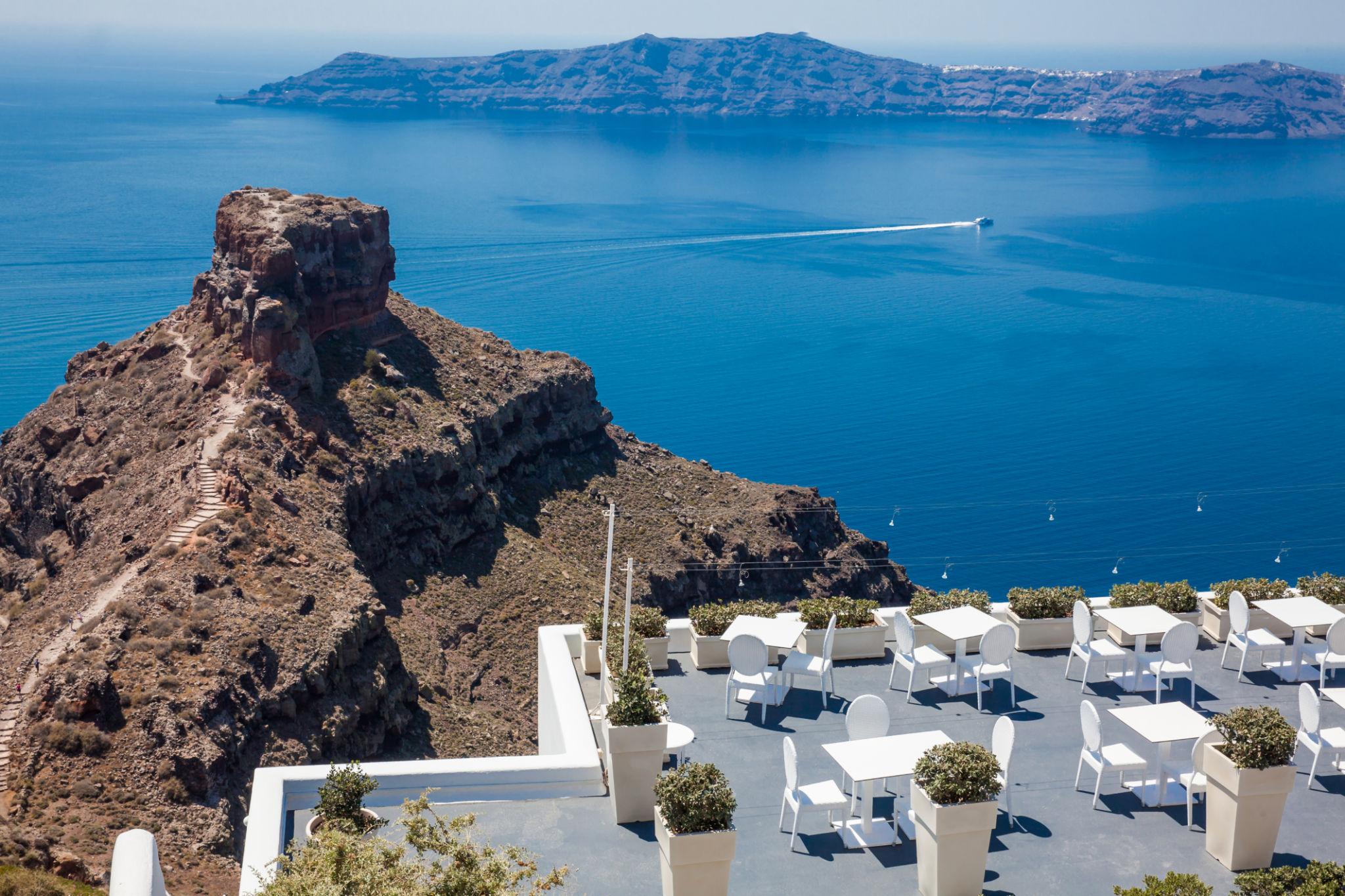 Explore Santorini’s Archaeological & Historical Landmarks