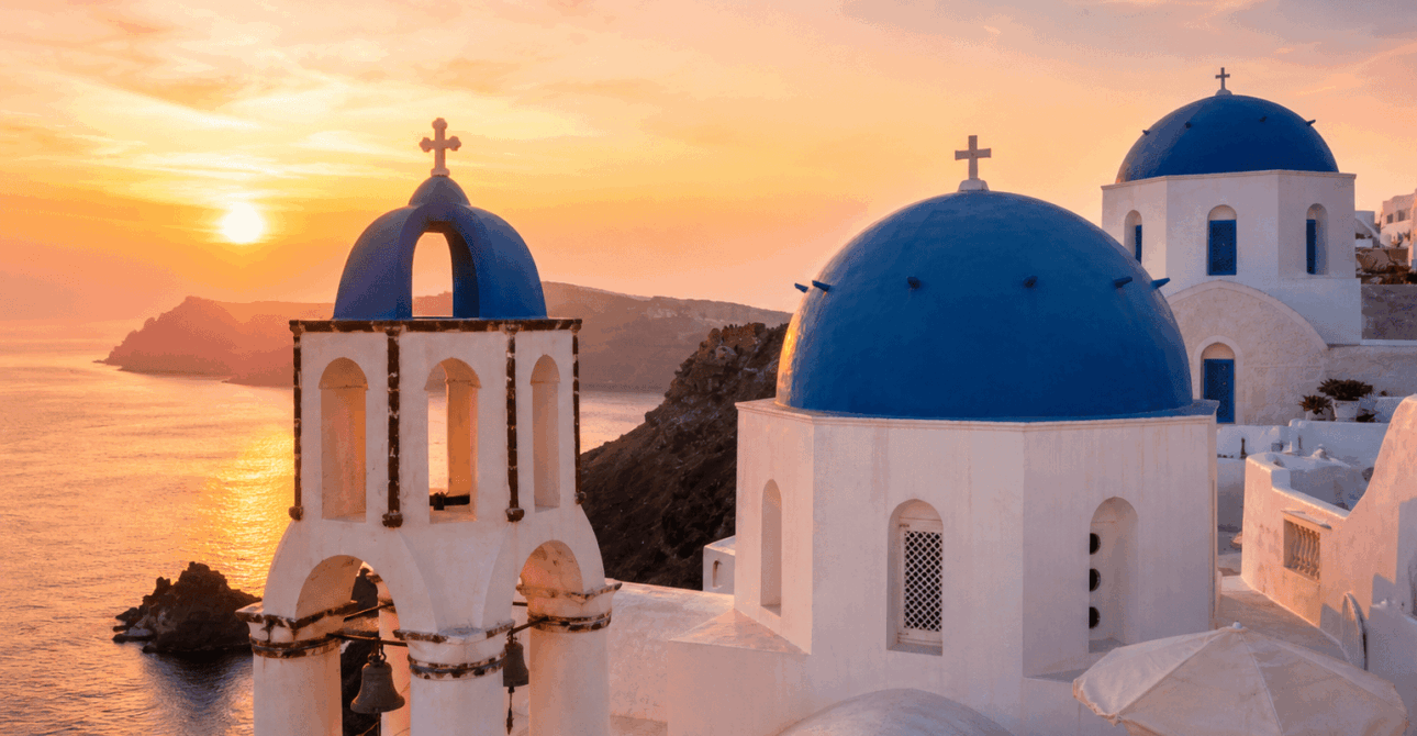 Santorini’s Most Instagrammable Photo Spots