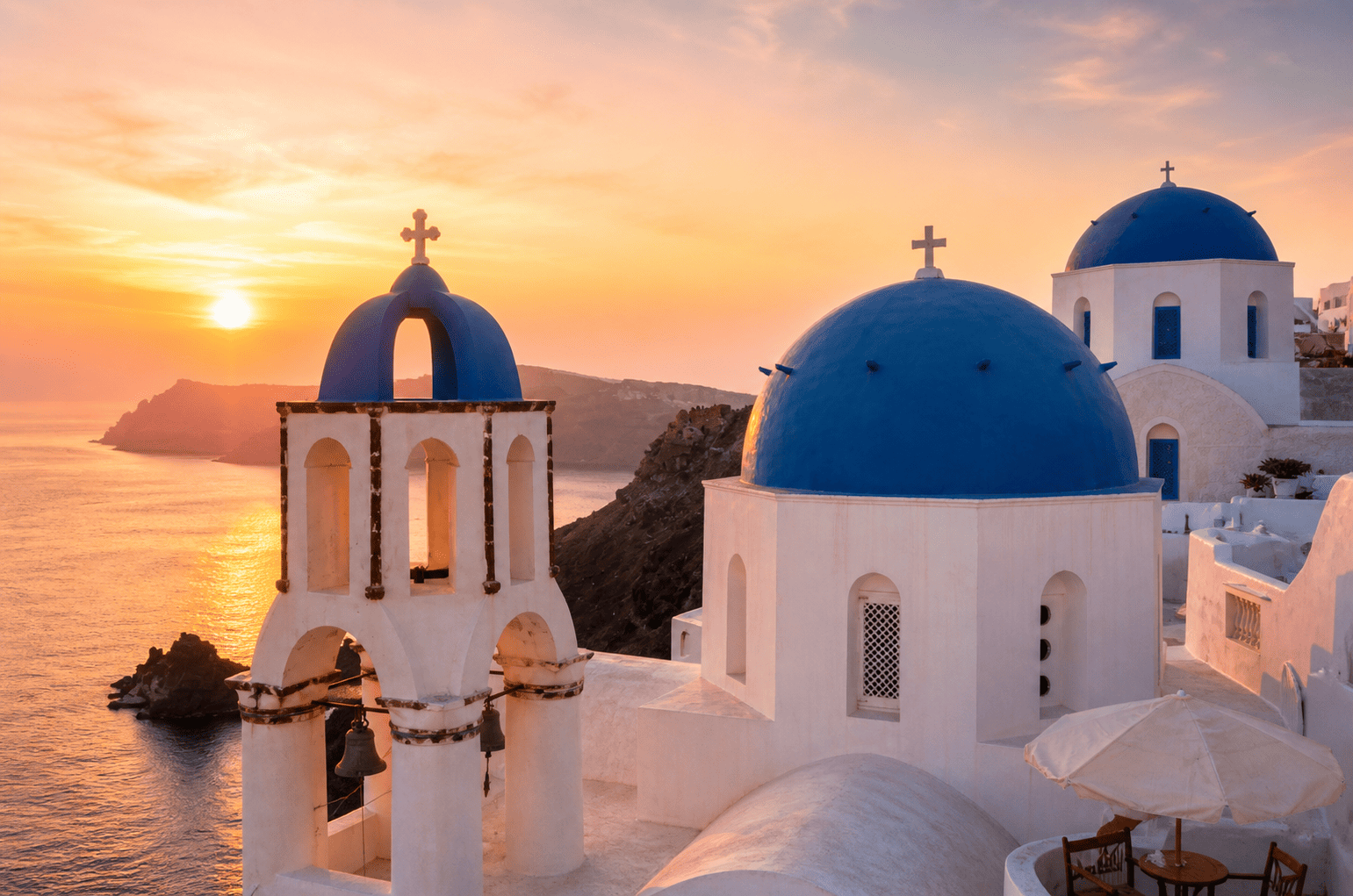 Santorini’s Most Instagrammable Photo Spots